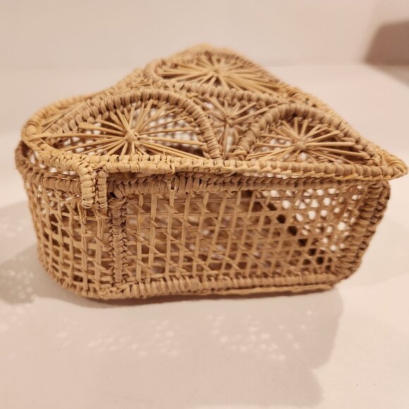 Heart-Shaped Trinket Box - Picture 7 of 13